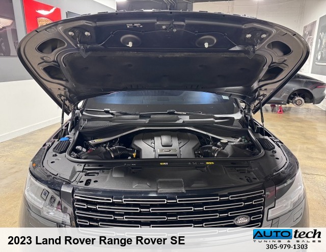 2023 Land Rover Range Rover SE