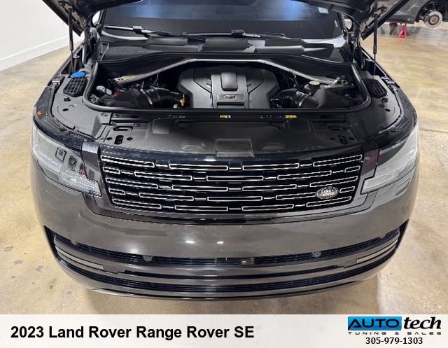 2023 Land Rover Range Rover SE
