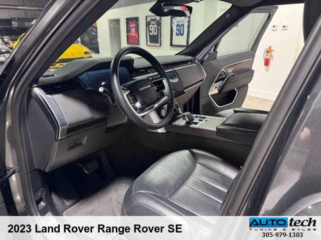 2023 Land Rover Range Rover SE