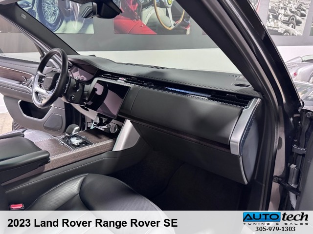 2023 Land Rover Range Rover SE