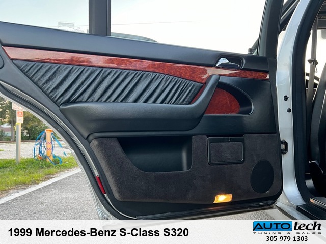 1999 Mercedes-Benz S-Class S320
