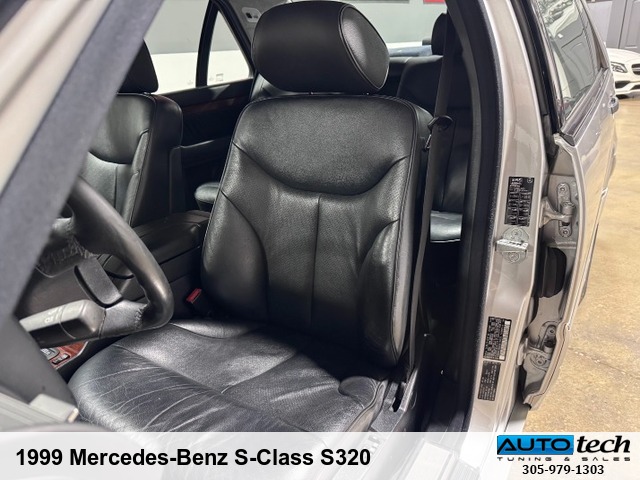 1999 Mercedes-Benz S-Class S320