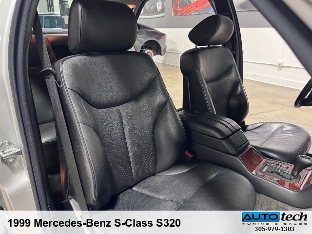 1999 Mercedes-Benz S-Class S320