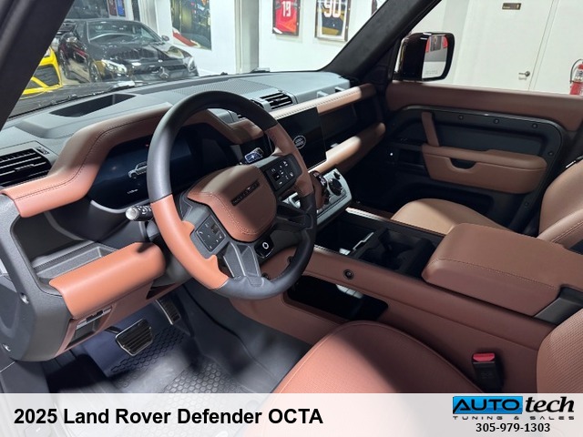 2025 Land Rover Defender OCTA