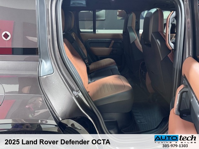 2025 Land Rover Defender OCTA