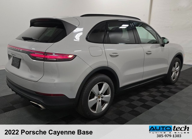 2022 Porsche Cayenne Base