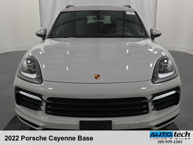2022 Porsche Cayenne Base
