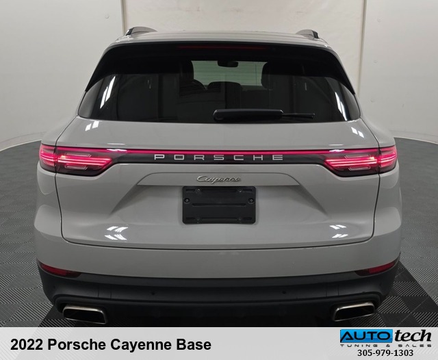 2022 Porsche Cayenne Base