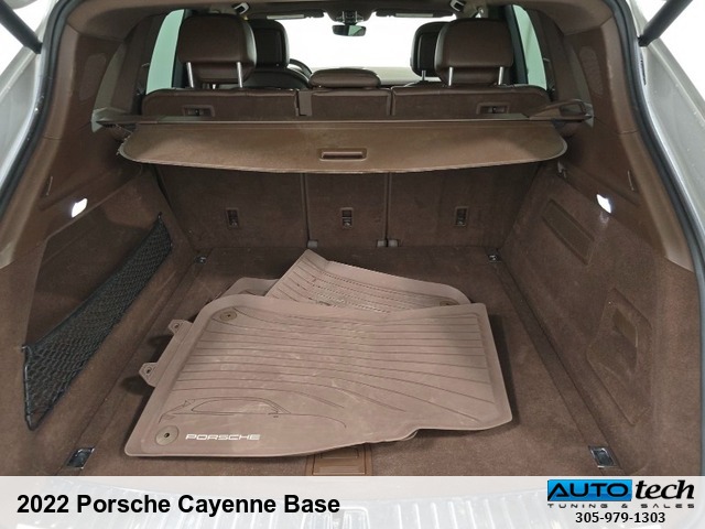 2022 Porsche Cayenne Base