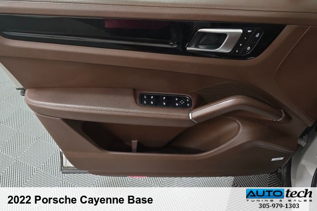 2022 Porsche Cayenne Base