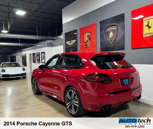 2014 Porsche Cayenne GTS