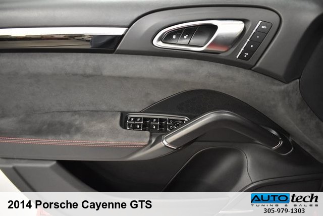 2014 Porsche Cayenne GTS